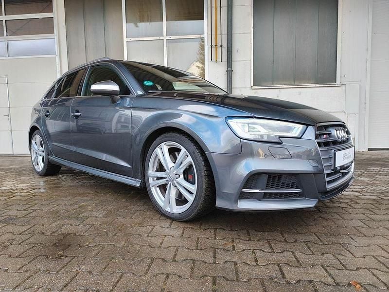 Gebraucht Audi S3 Ambiente 300 PS (220 kW) 2019 Grau Limousine