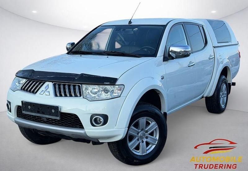 Gebraucht Mitsubishi L200 178 PS (130 kW) 2014 Weiß Abholung