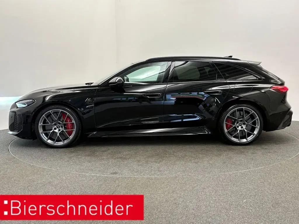 Gebraucht Audi RS5 Ambiente 639 PS (469 kW) 2026 Schwarz Kombi