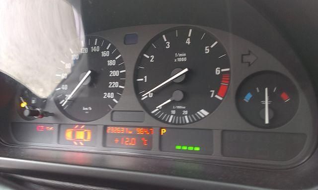 Gebraucht BMW 523 170 PS (125 kW) 1998 Blau metallic Limousine