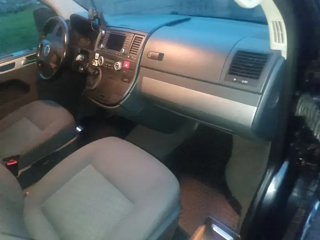 Gebraucht VW Multivan 131 PS (96 kW) 2004 Schwarz Van / Kleinbus