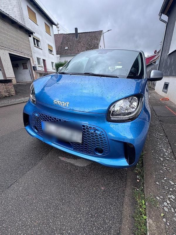 Blau Gebraucht 2020 Smart ForFour Electric Drive Passion Kleinwagen | 9.199 € (Fairer Preis) - Bild 1/4