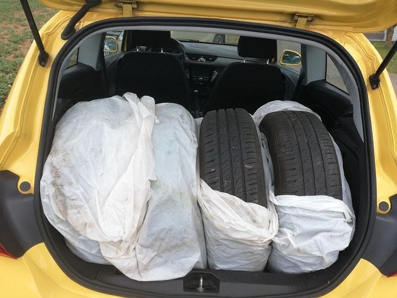 Gebraucht Opel Corsa Active 90 PS (66 kW) 2016 Gelb Kleinwagen