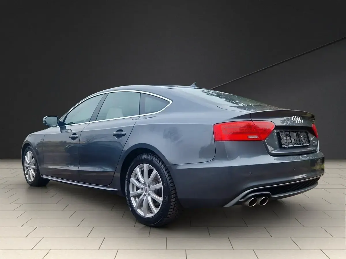 Gebraucht Audi A5 Sportback S-Line 190 PS (139 kW) 2015 Grau Kleinwagen