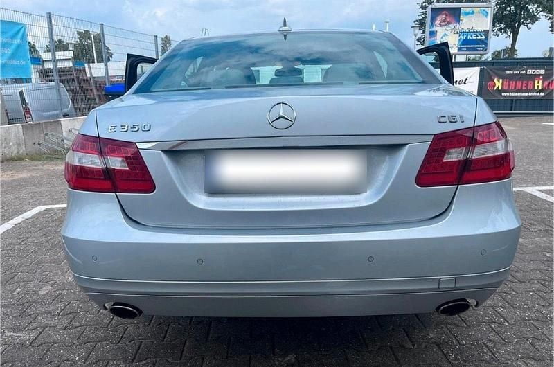 Gebraucht Mercedes E350 292 PS (214 kW) 2011 Grau Limousine