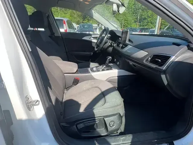 Gebraucht Audi A6 Ambiente 218 PS (160 kW) 2015 Weiß Kombi