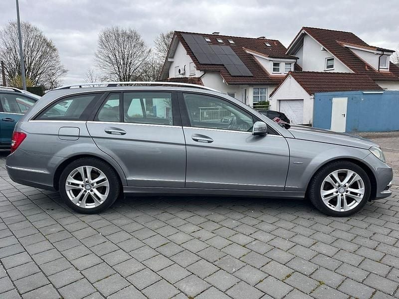 Gebraucht Mercedes C180 156 PS (114 kW) 2011 Silber Kombi