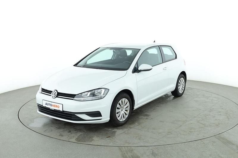 Gebraucht VW Golf VII Trendline 86 PS (63 kW) 2018 Weiß Limousine