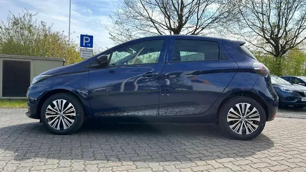 Gebraucht Renault Zoe Iconic 50 kW (69 PS) 2023 Nachtblau (blau) Kleinwagen