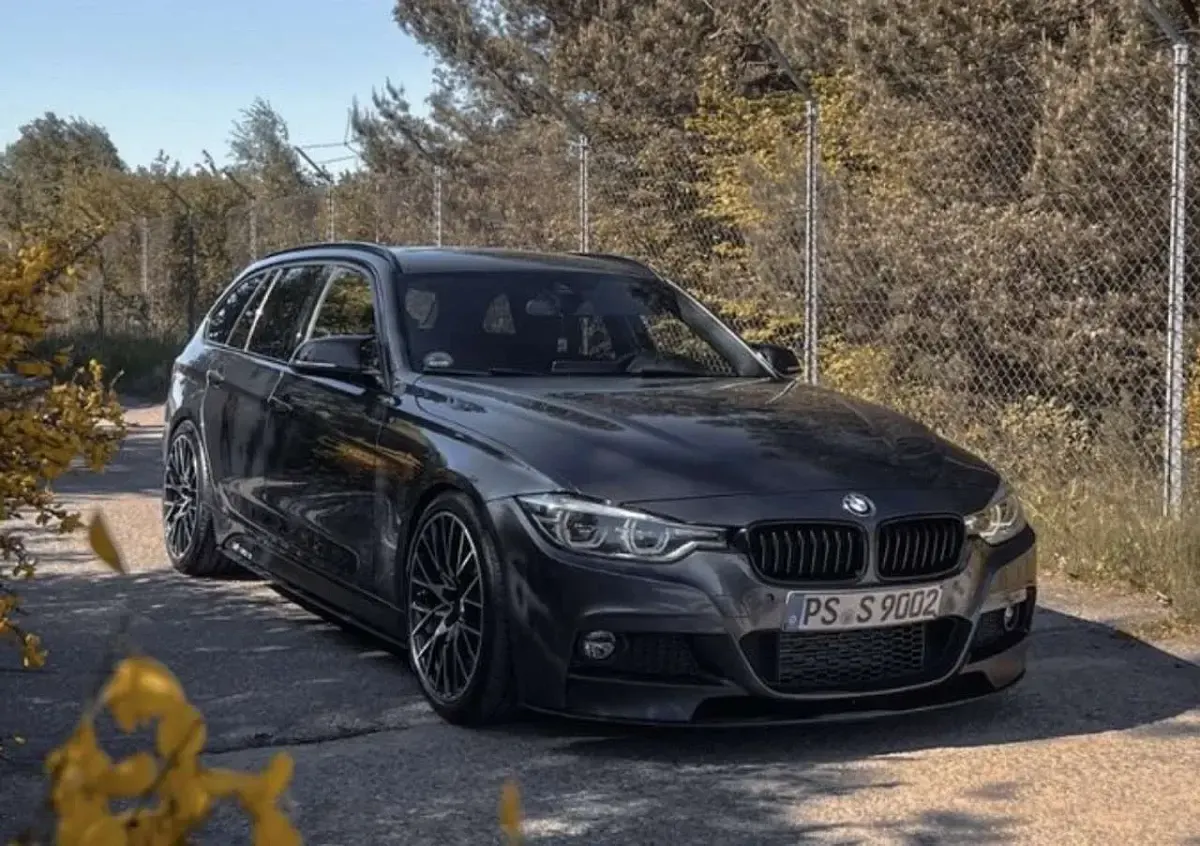 Używany BMW 330 Performance 258 KM (189 kW) 2016 Szary Kombi
