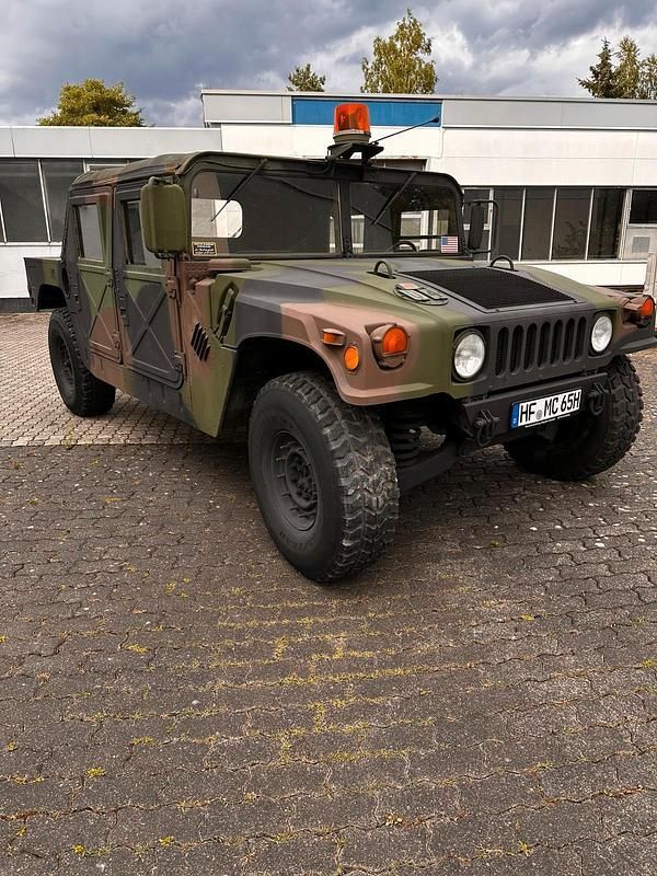 Grün Gebraucht 1986 Hummer H1 SUV | 36.950 € - Bild 1/4