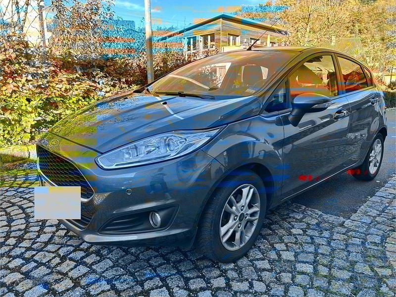 Grau Gebraucht 2017 Ford Fiesta Cool & Connect Kleinwagen | 8.499 € (Fairer Preis) - Bild 1/4