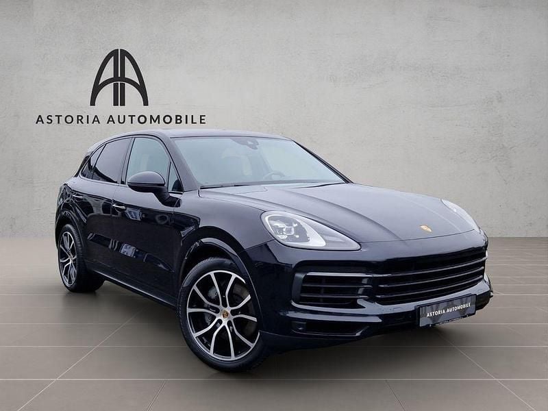 Gebraucht Porsche Cayenne S 441 PS (324 kW) 2018 Tiefschwarzmetallic SUV