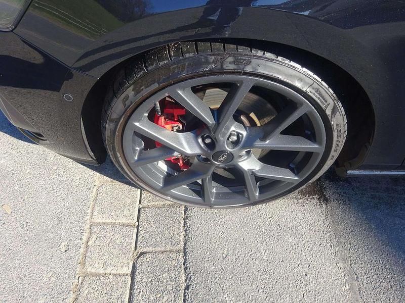 Gebraucht Ford Focus ST 280 PS (205 kW) 2024 Obsidianschwarz metallic Limousine