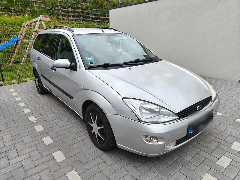 Gebraucht 2000 Ford Focus Ghia Kombi | 600 € (Fairer Preis) - Bild 1/4