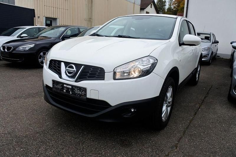 Weiß Gebraucht 2011 Nissan Qashqai Acenta SUV | 6.999 € (Fairer Preis) - Bild 1/4