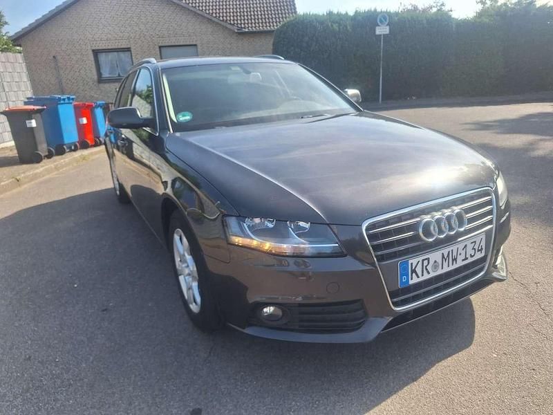 Braun Gebraucht 2009 Audi A4 Attraction Kombi | 6.999 € - Bild 1/4