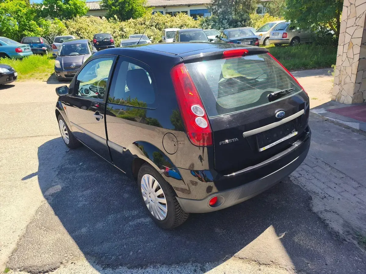 Gebraucht Ford Fiesta Trend 114 PS (83 kW) 2007 Schwarz Kleinwagen