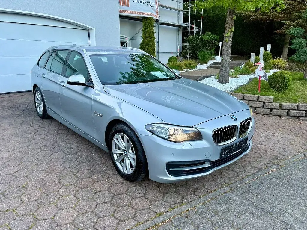 Gebraucht BMW 530 258 PS (189 kW) 2016 Silber Kombi