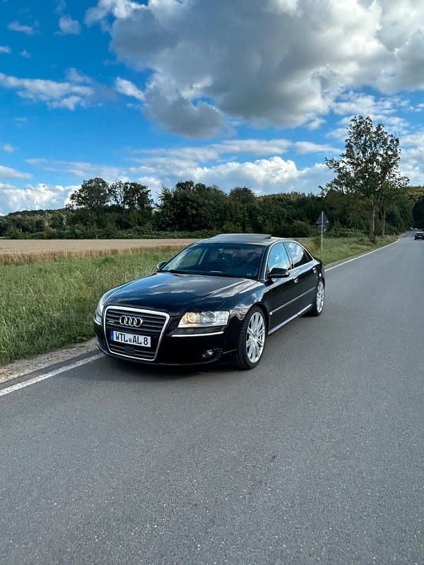 Braun Gebraucht 2006 Audi A8L Exclusive Limousine | 9.200 € (Superpreis) - Bild 1/4