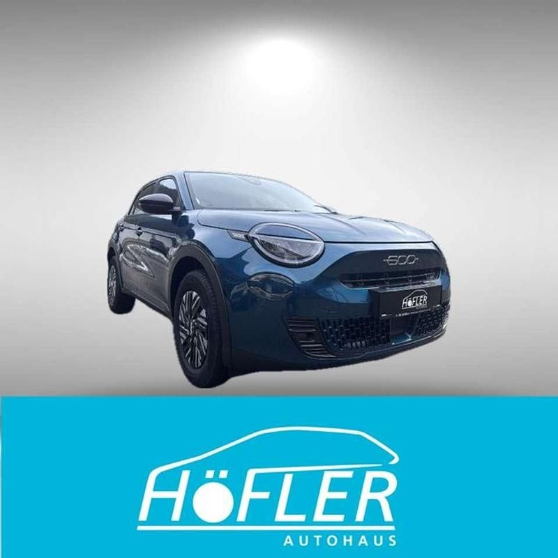Neu Fiat 600 101 PS (74 kW) 2025 Grün SUV