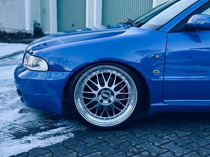 Gebraucht Audi A4 Performance 200 PS (147 kW) 1997 Blau Limousine