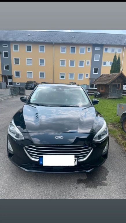 Schwarz Gebraucht 2019 Ford Focus Vignale Limousine | 13.000 € (Guter Preis) - Bild 1/4
