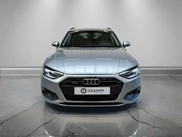 Używany Audi A4 Basis 204 KM (150 kW) 2023 Srebrny Kombi