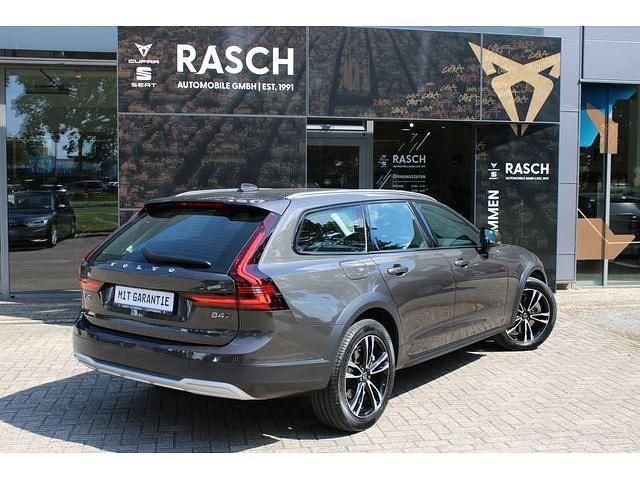 Gebraucht Volvo V90 CC Pro 197 PS (144 kW) 2021 Platinum grey / metallic (metallic) Kombi