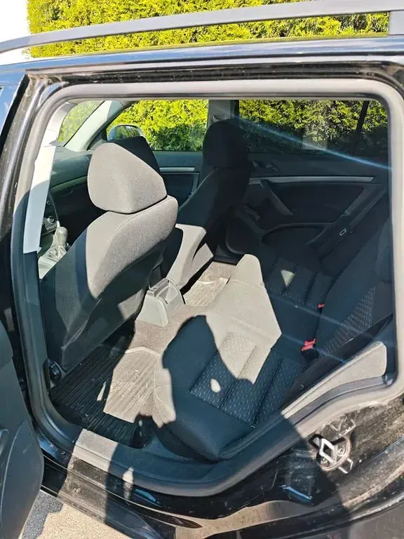 Gebraucht Skoda Octavia Elegance 122 PS (89 kW) 2013 Schwarz Kombi