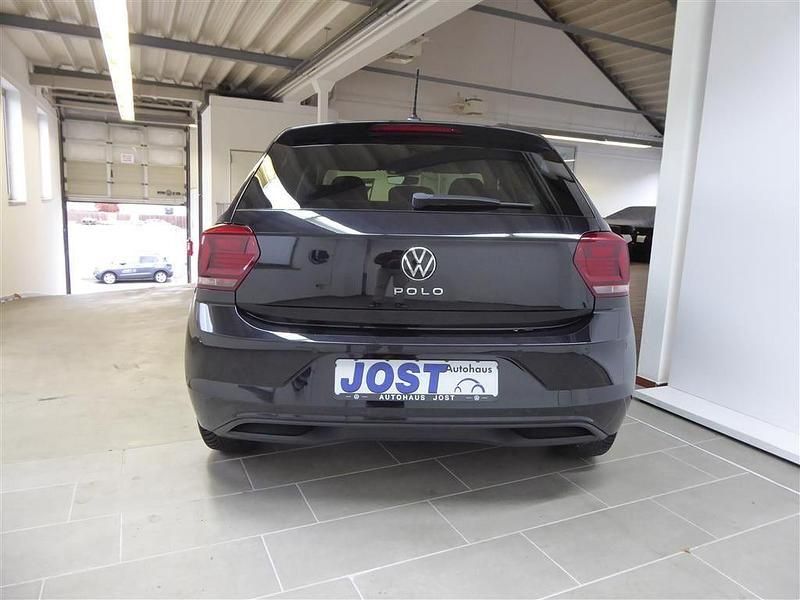 Gebraucht VW Polo United 95 PS (69 kW) 2021 Schwarz Kleinwagen