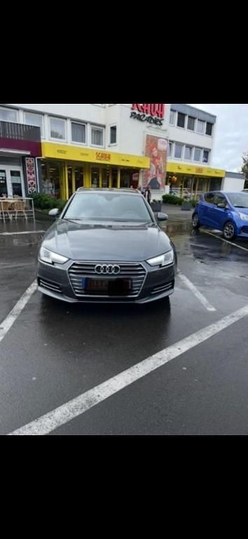 Grau Gebraucht 2016 Audi A4 Ambiente Kombi | 14.580 € (Fairer Preis) - Bild 1/4
