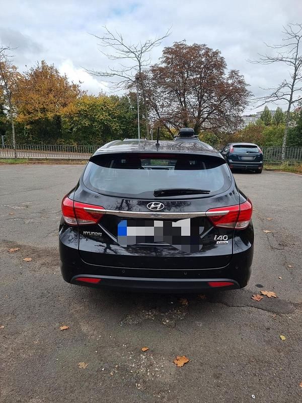 Gebraucht Hyundai i40 116 PS (85 kW) 2013 Schwarz Kombi