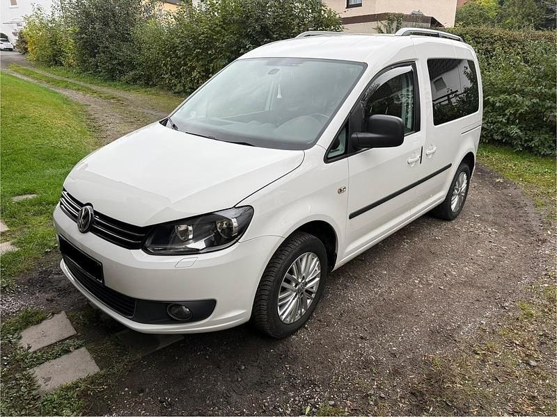 Weiß Gebraucht 2015 VW Caddy Van / Kleinbus | 13.500 € - Bild 1/4