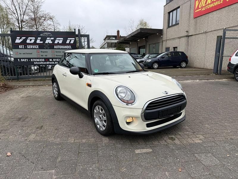 Begagnad Mini ONE 75 HK (55 kW) 2016 Vit Halvkombi