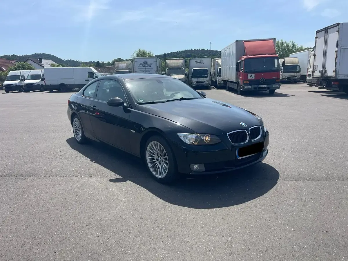 Gebraucht BMW 320 170 PS (125 kW) 2007 Schwarz Coupé