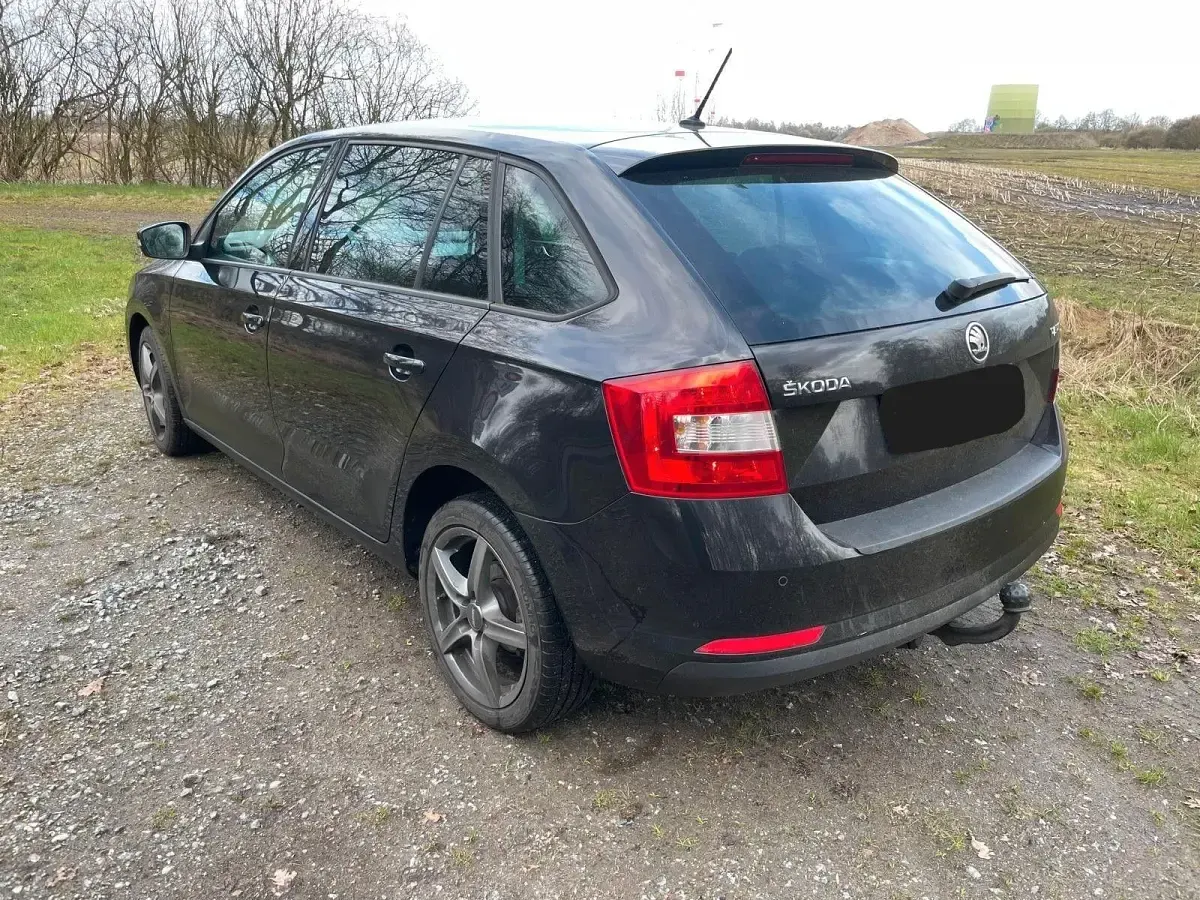 Gebraucht Skoda Rapid Active 90 PS (66 kW) 2017 Schwarz Kleinwagen