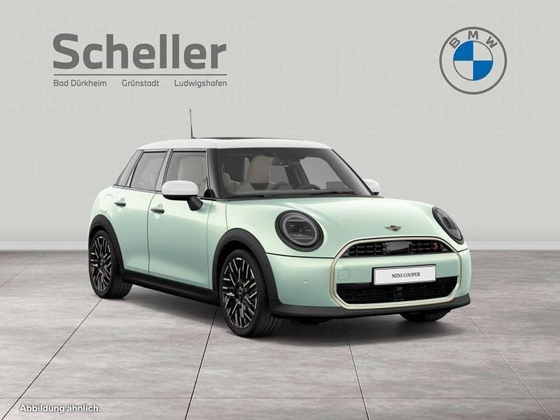 Gebraucht Mini Cooper S Favoured 204 PS (150 kW) 2024 Ocean wave green Kleinwagen
