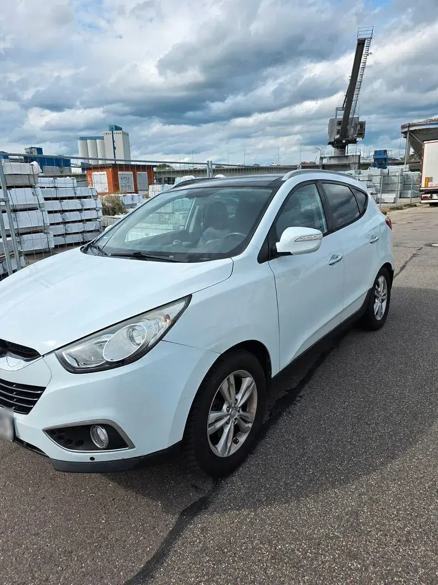 Gebraucht Hyundai ix35 Premium 184 PS (135 kW) 2011 Weiß SUV