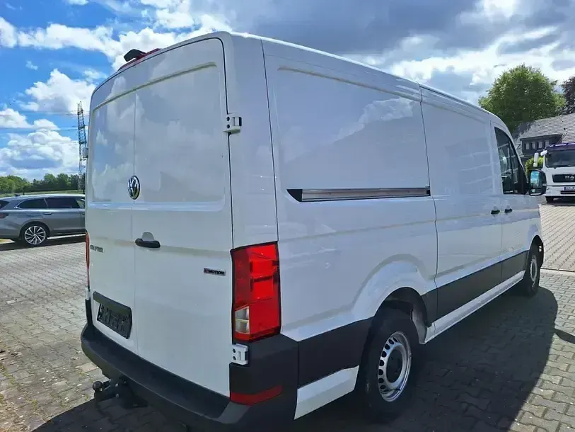 Gebraucht VW Crafter 177 PS (130 kW) 2023 Candyweiß Van