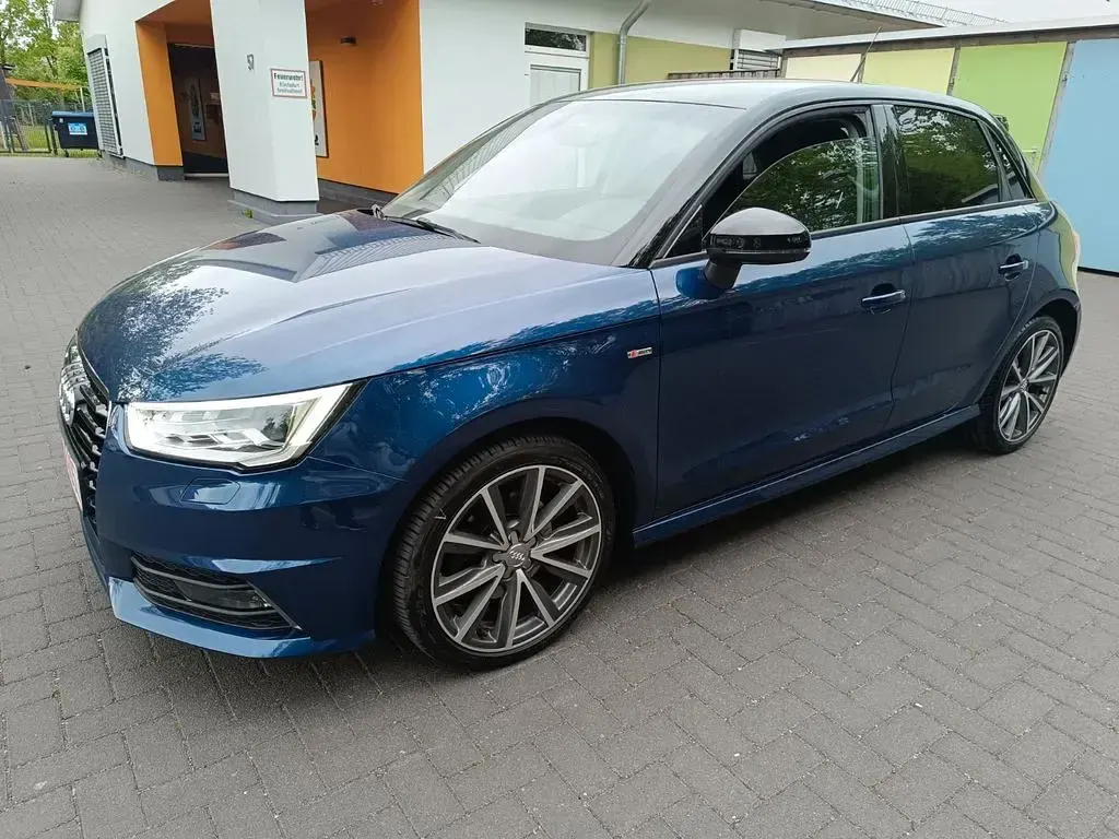 Usata Audi A1 Sportback S-Line 125 CV (91 kW) 2017 Blu Utilitaria