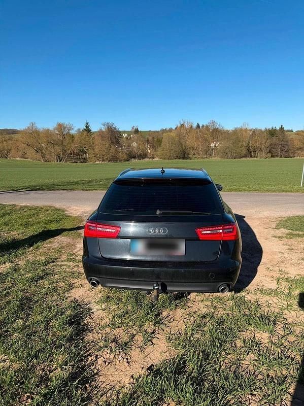 Gebraucht Audi A6 Ambiente 245 PS (180 kW) 2012 Schwarz Kombi