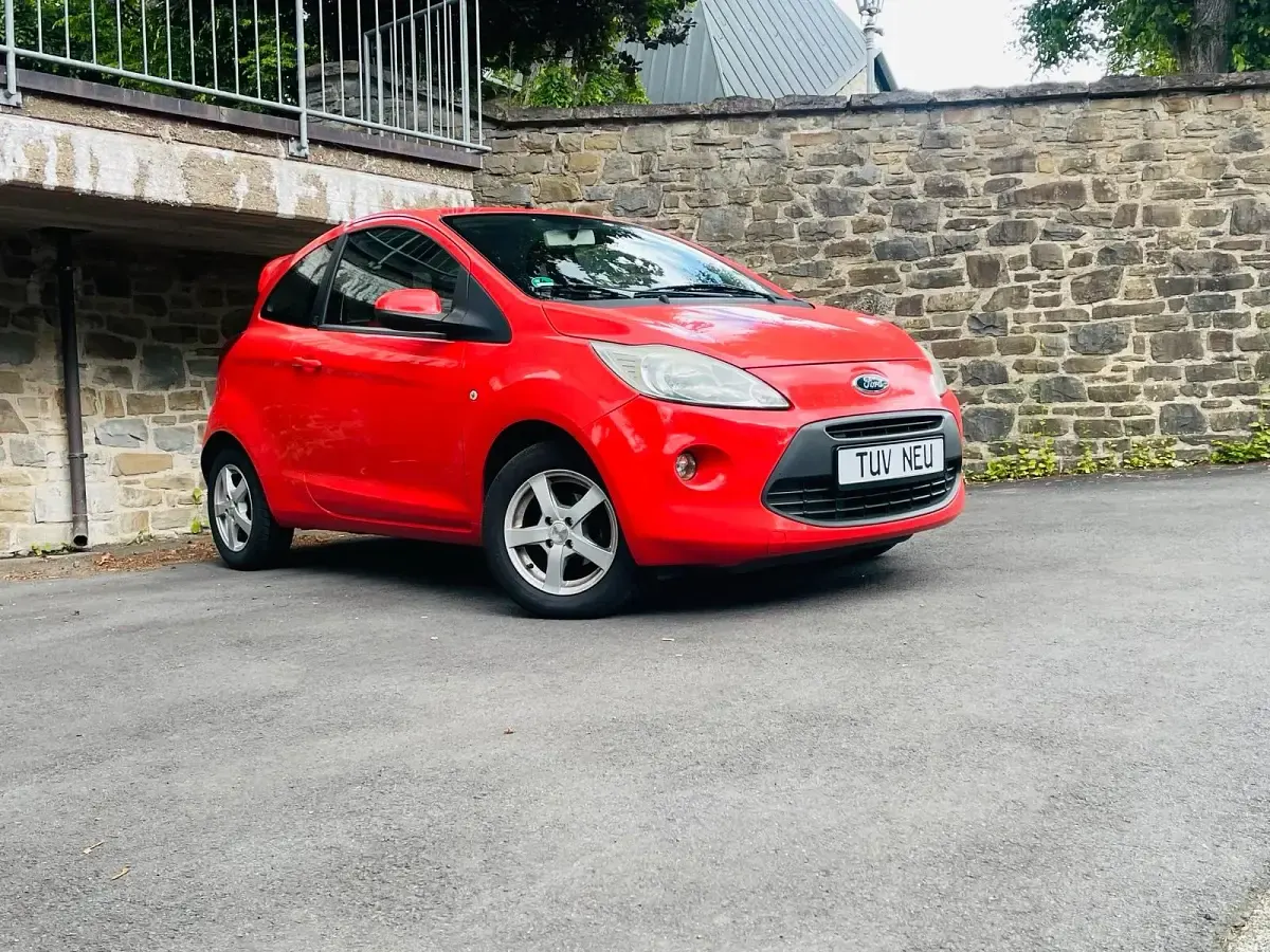 Gebraucht Ford Ka Trend 69 PS (50 kW) 2009 Rot Kleinwagen