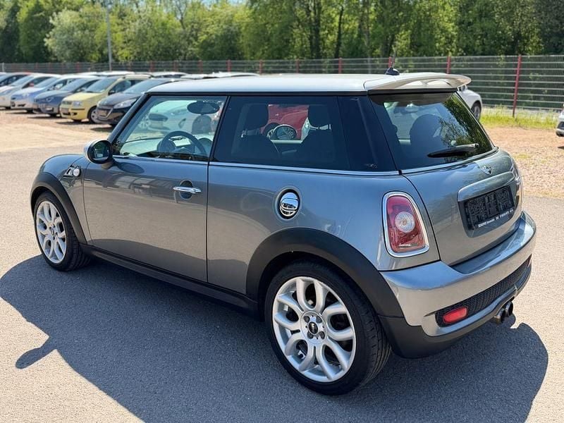 Usado Mini Cooper S 174 HP (127 kW) 2009 Prateado Citadino