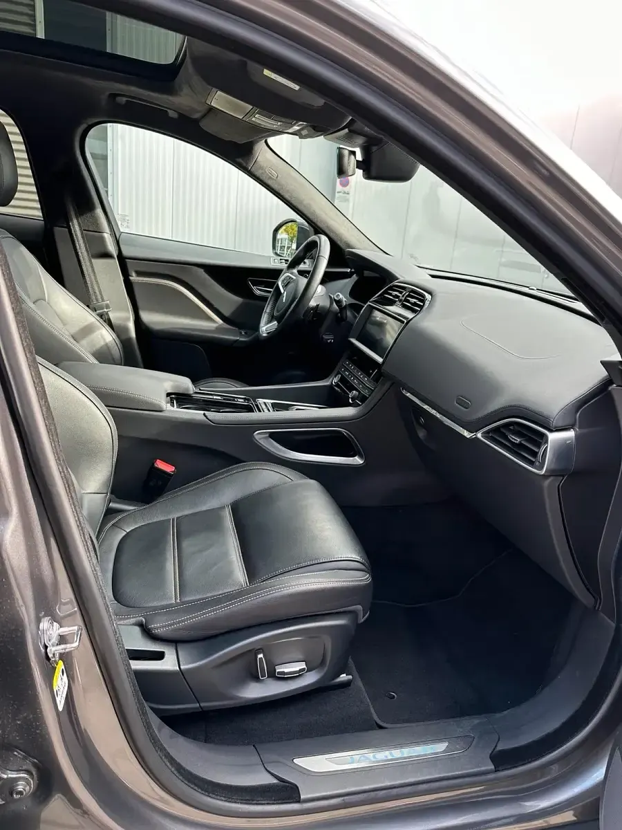 Gebraucht Jaguar F-Pace Prestige 250 PS (183 kW) 2019 Grau SUV