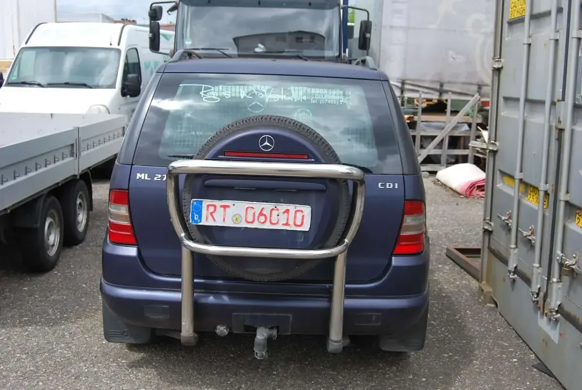 Gebraucht Mercedes ML270 163 PS (119 kW) 2001 Blau SUV