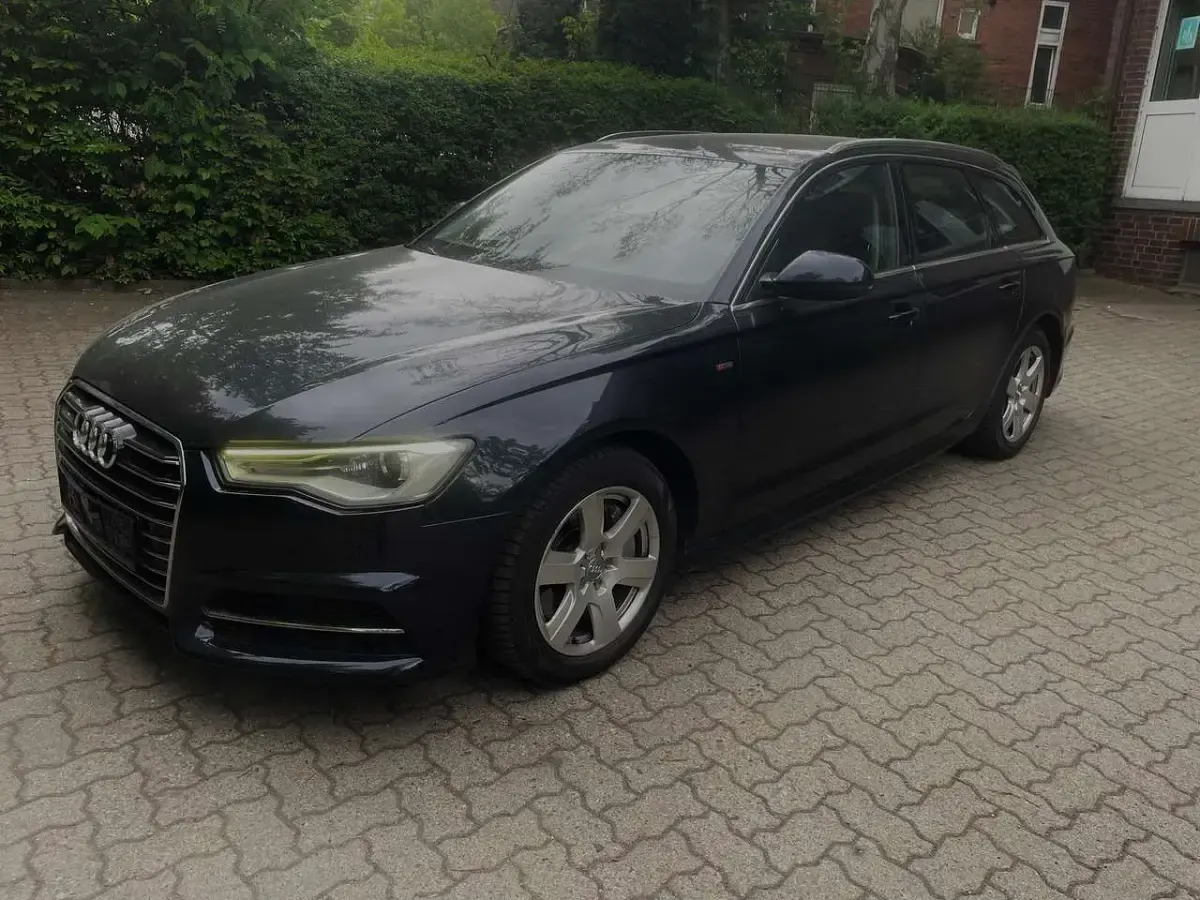 Gebraucht Audi A6 S-Line 218 PS (160 kW) 2015 Mondscheinblau metallic Kombi