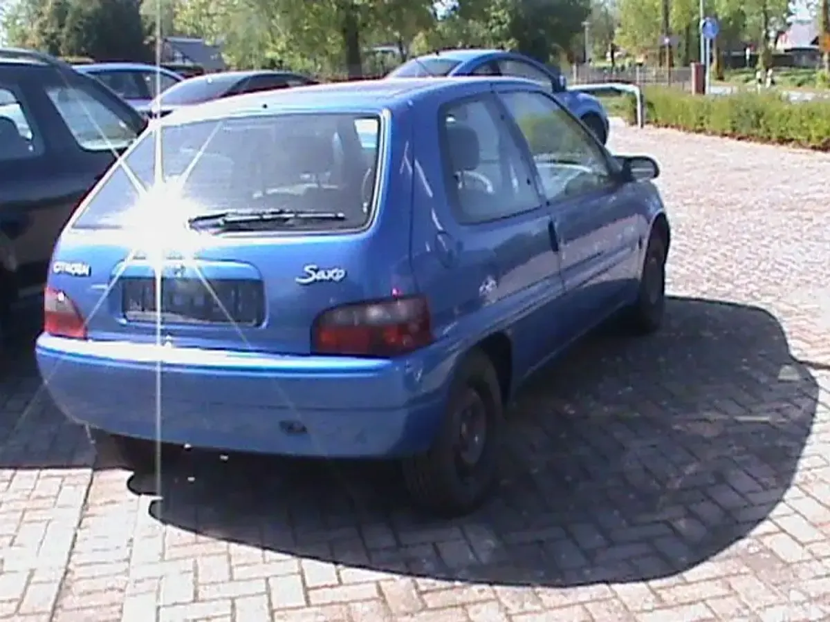 Gebraucht Citroën Saxo 60 PS (44 kW) 1999 Blau Kleinwagen