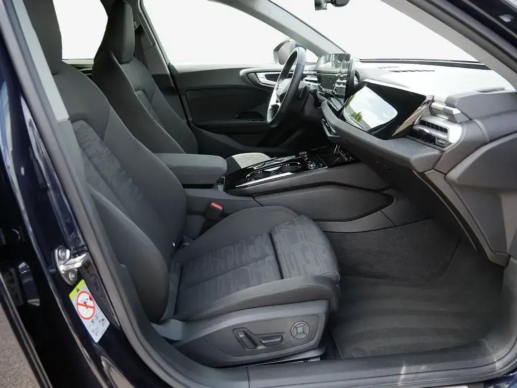Gebraucht Audi A5 Sport 299 PS (219 kW) 2025 Firmamentblau metallic Kombi