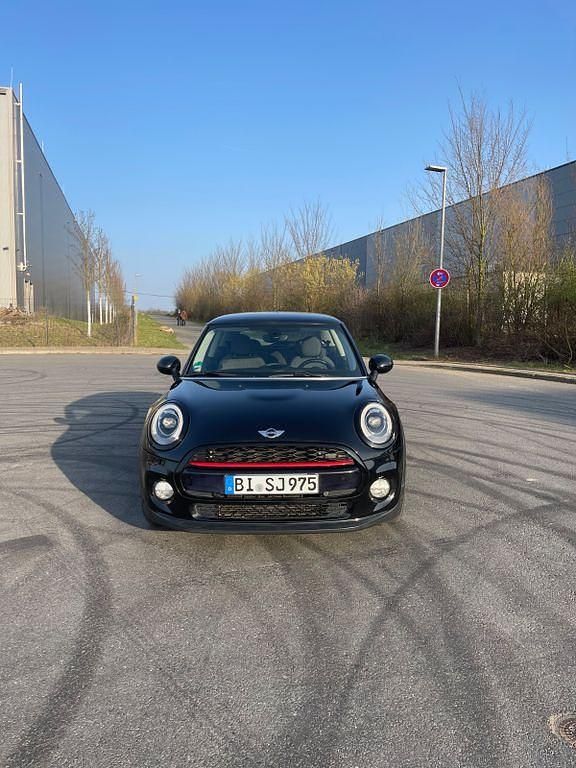 Gebraucht Mini Cooper 136 PS (100 kW) 2014 Schwarz Kleinwagen